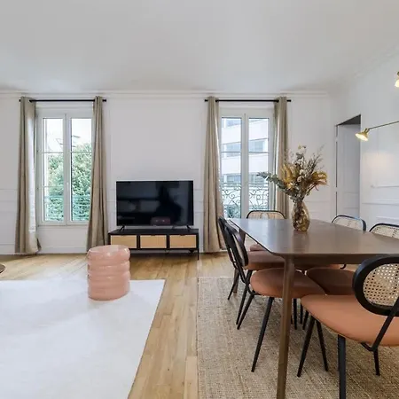 Apartment Spacious - 5e Paris